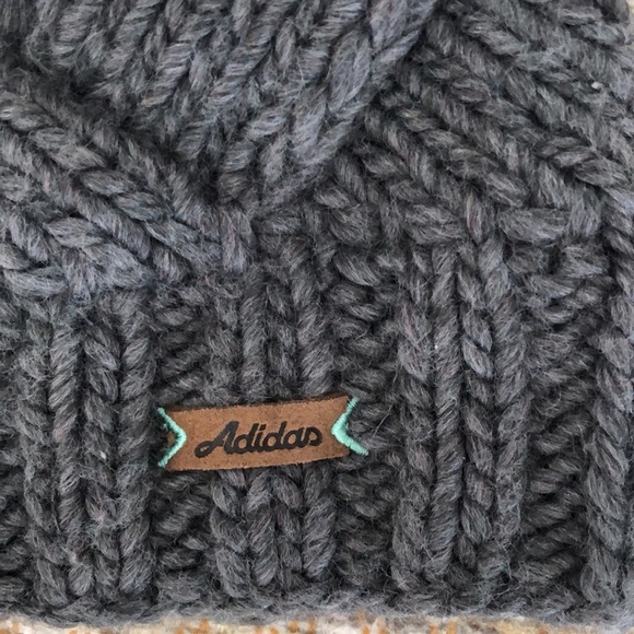 Woman’s adidas grey winter hat - Picture 2 of 3